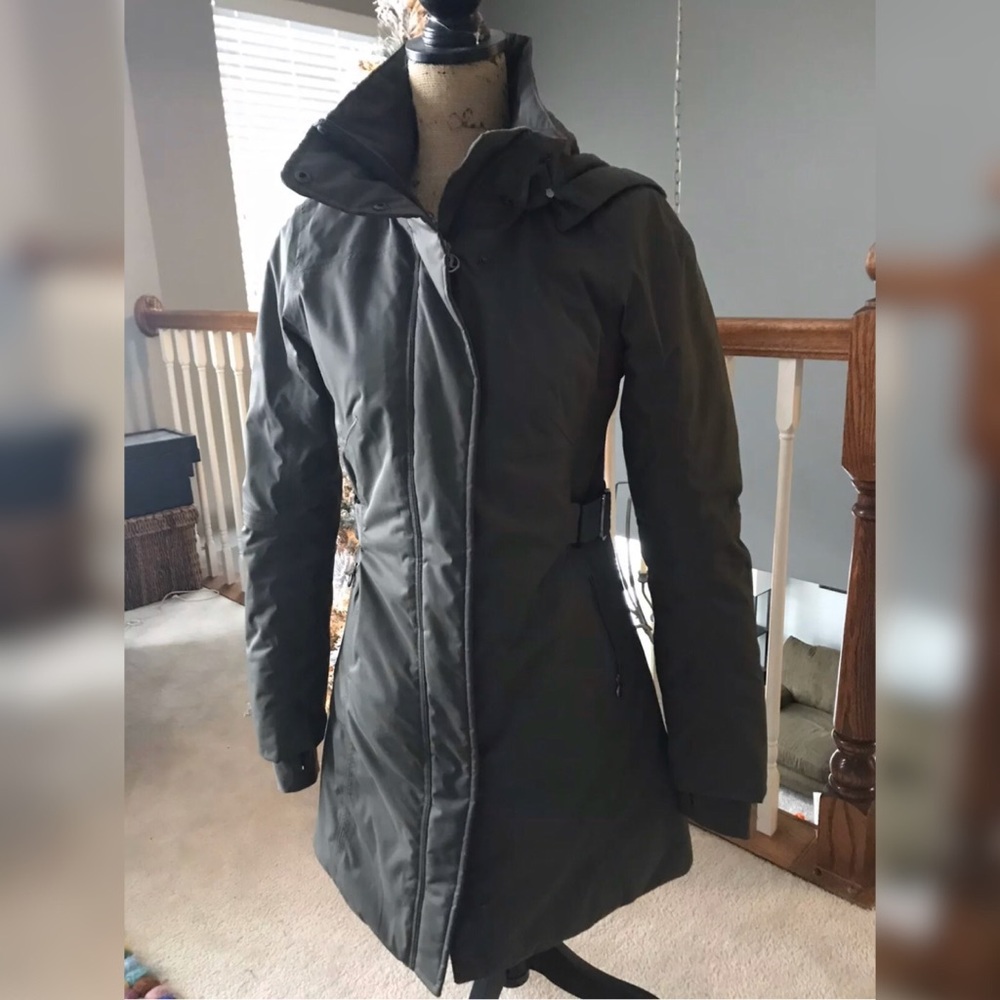 VGUC Size 4 Lululemon Apres Piste Winter Jacket